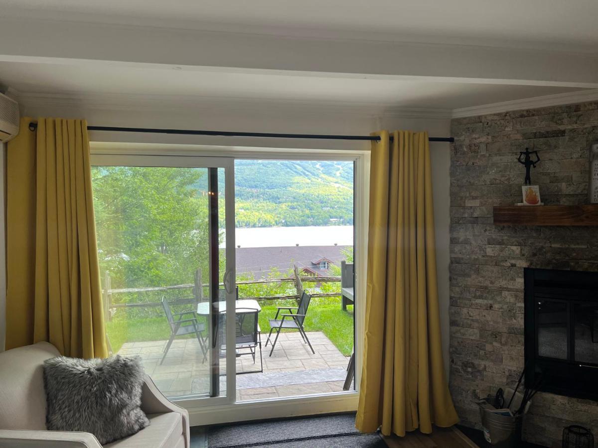 Suite front view on lake tremblant &mountain Mont-Tremblant Extérieur photo